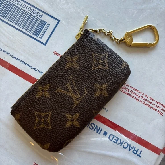Louis Vuitton Key pouch - Picture 3 of 3